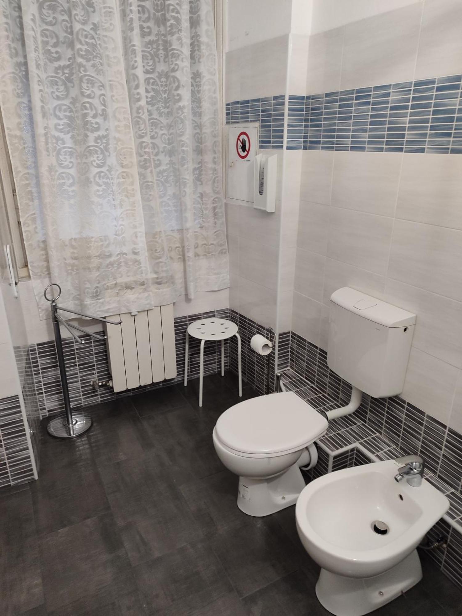 Alambra Hotel 2*