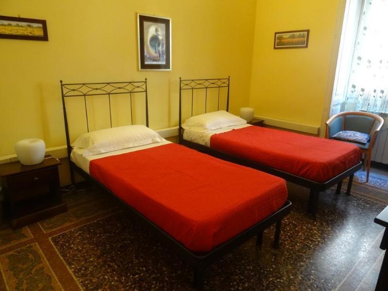 Alambra Hotel 2*